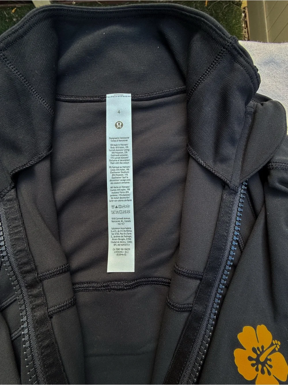 Lululemon Women's Black Define Jacket  hibiscus Hawai’i Exclusive NWT size 4
